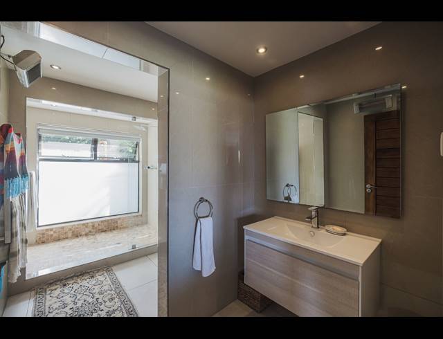 3 BEDROOM FREEHOLD TO LET IN CHAPMANS PEAK